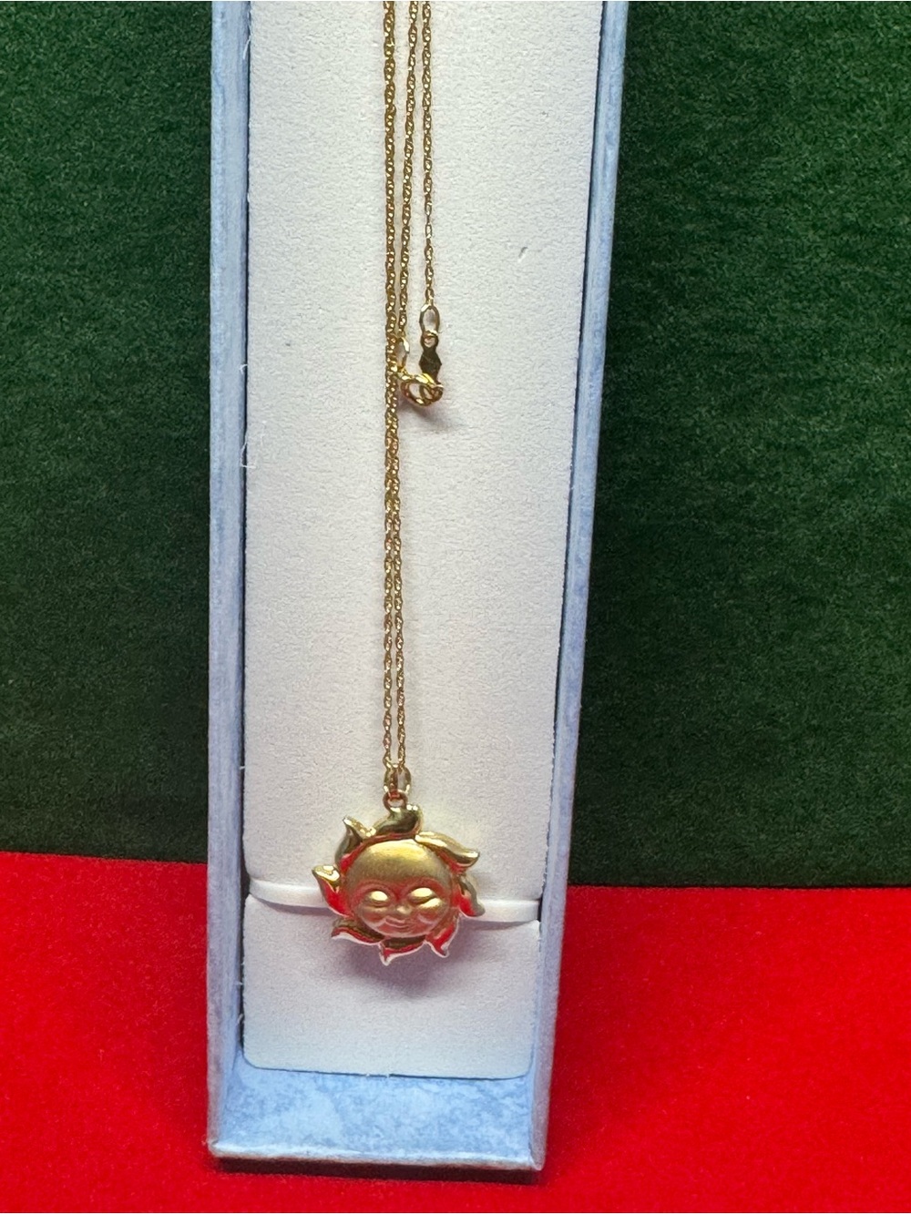VTG PBD 14k Gold Sunface Pendant Necklace 19”. 2.0g